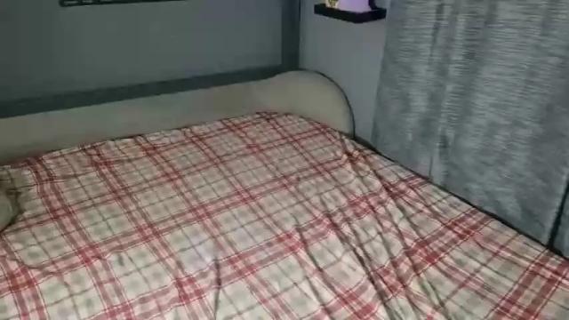 Image 6 of miaelizabethlove Stream on Chaturbate on 19 months ago