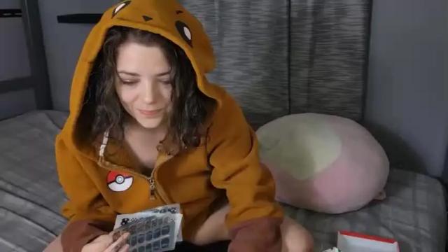Image 10 of miaelizabethlove Stream on Chaturbate on 18 months ago
