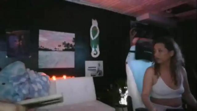 Image 10 of miaellababy Stream on Chaturbate on 14 days ago
