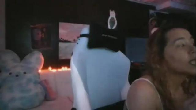 Image 11 of miaellababy Stream on Chaturbate on 13 days ago