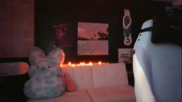 Image 3 of miaellababy Stream on Chaturbate on 9 days ago