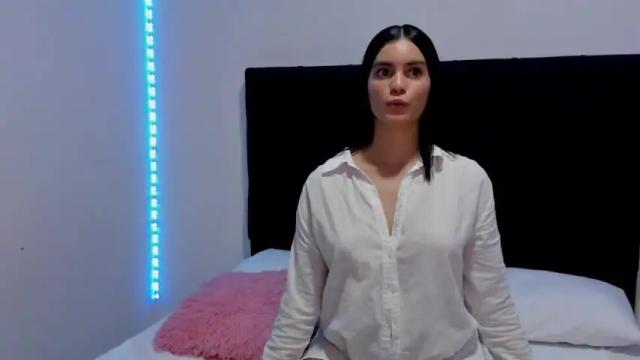 Image 10 of miafiorenzi Stream on Chaturbate on 16 months ago