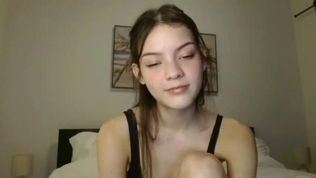 Image 3 of miafosterx Stream on Chaturbate on 16 months ago