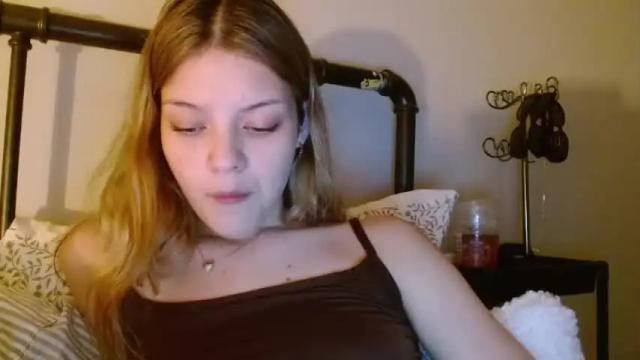 Image 11 of miafosterx Stream on Chaturbate on 19 months ago
