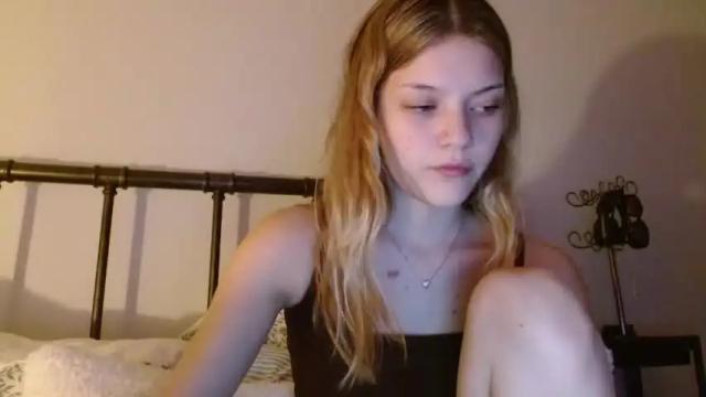 Image 12 of miafosterx Stream on Chaturbate on 19 months ago