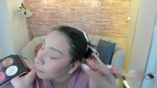 Image 7 of miah_b Stream on Chaturbate on 13 months ago