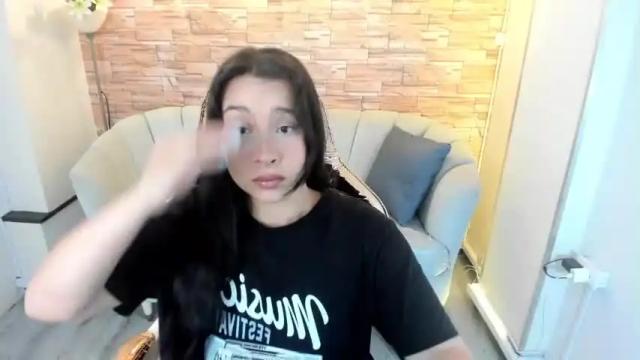 Image 6 of miah_b Stream on Chaturbate on 13 months ago