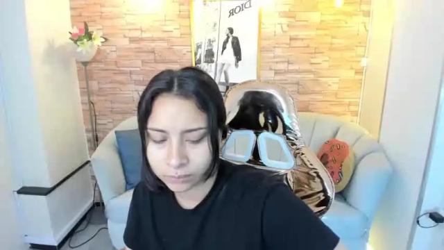 Image 4 of miah_b Stream on Chaturbate on 12 months ago