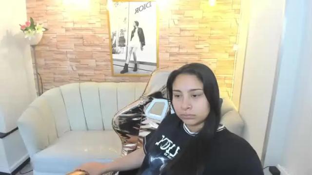 Image 4 of miah_b Stream on Chaturbate on 12 months ago