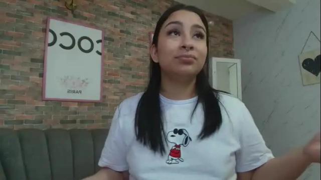 Image 7 of miah_b Stream on Chaturbate on 21 days ago