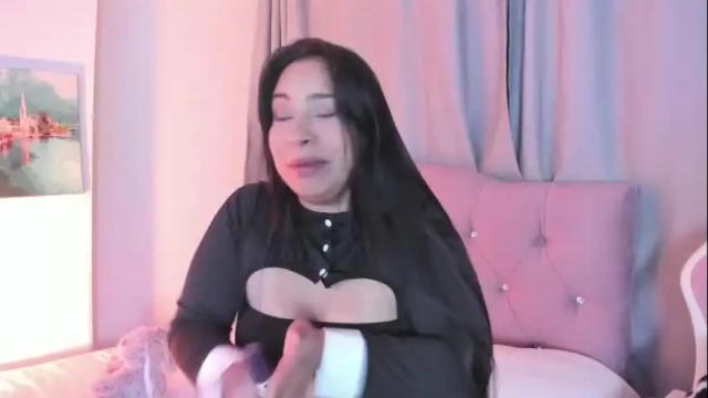 Image 7 of miah_b Stream on Chaturbate on 4 months ago