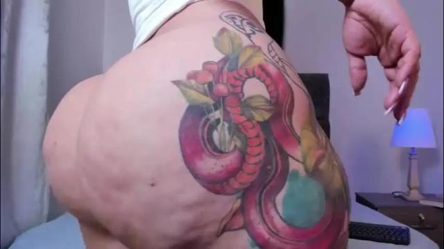 Image 6 of miah_b Stream on Chaturbate on 2 months ago