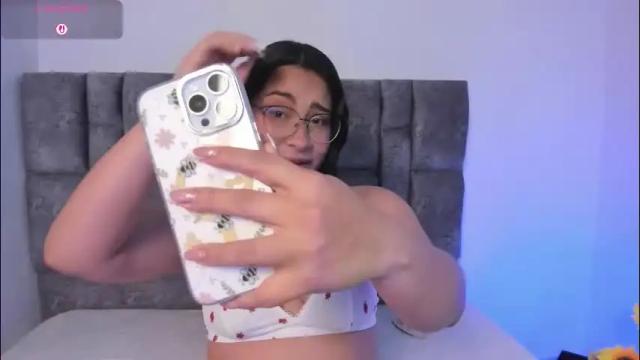 Image 7 of miah_b Stream on Chaturbate on 1 month ago