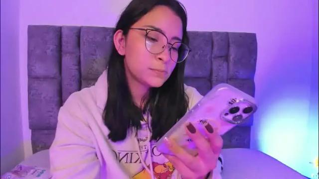 Image 10 of miah_b Stream on Chaturbate on 1 month ago