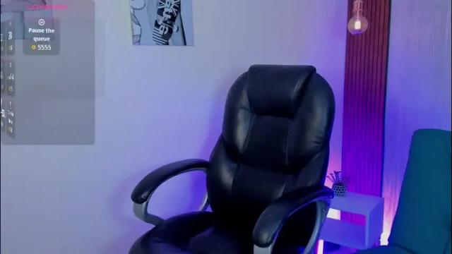 Image 4 of miah_connor Stream on Chaturbate on 2 months ago