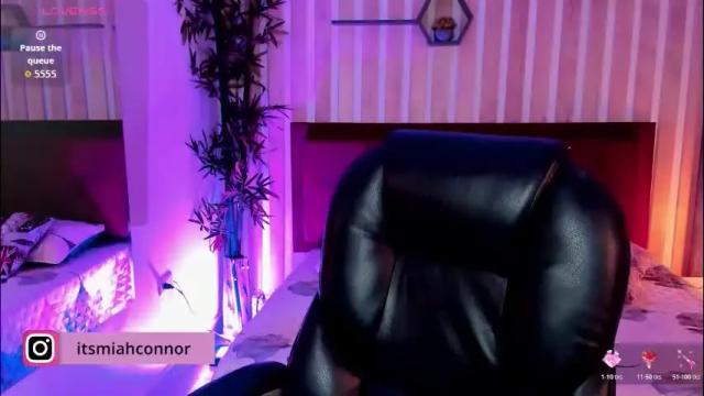 Image 2 of miah_connor Stream on Chaturbate on 1 month ago