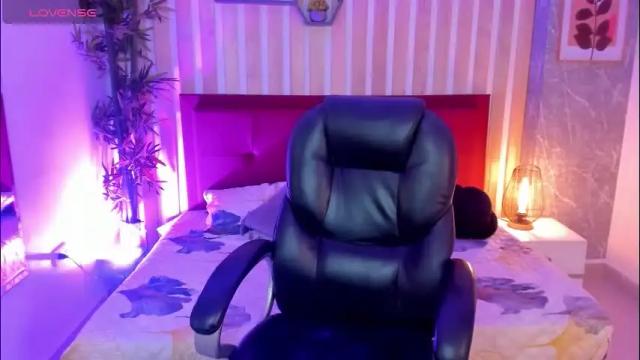 Image 8 of miah_connor Stream on Chaturbate on 22 days ago