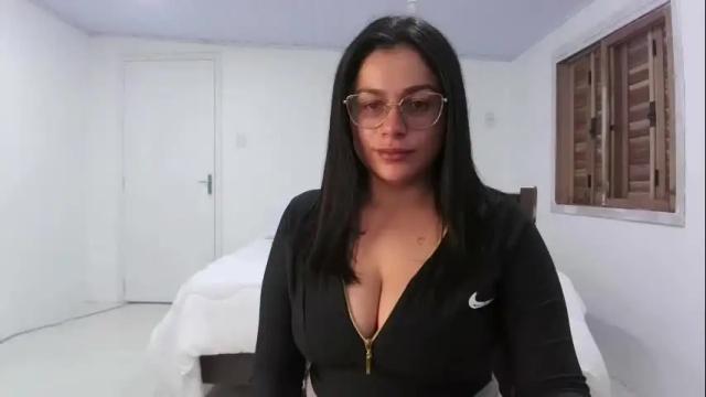 Image 7 of miahale Stream on Chaturbate on 1 month ago