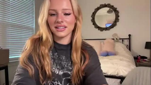 Image 8 of miaharperxox Stream on Chaturbate on 1 month ago