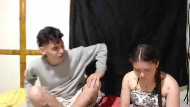 Image 10 of miahells Stream on Chaturbate on 19 days ago