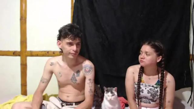 Image 2 of miahells Stream on Chaturbate on 19 days ago