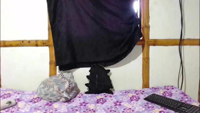 Image 11 of miahells Stream on Chaturbate on 3 days ago