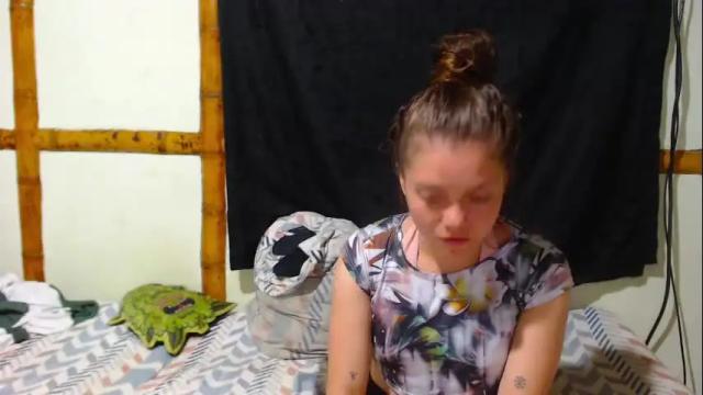 Image 8 of miahells Stream on Chaturbate on 1 month ago