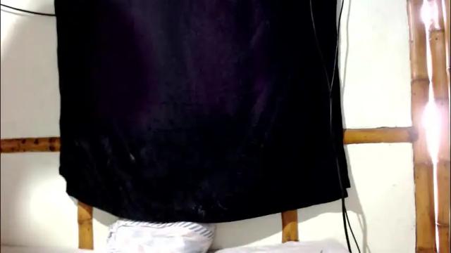 Image 12 of miahells Stream on Chaturbate on 24 days ago