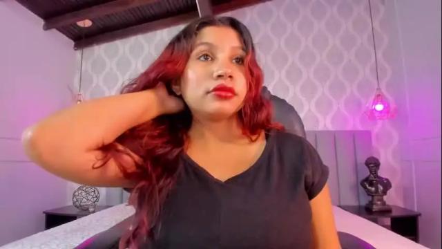 Image 3 of miahjoness_ Stream on Chaturbate on 6 months ago