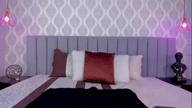 Image 2 of miahjoness_ Stream on Chaturbate on 5 months ago