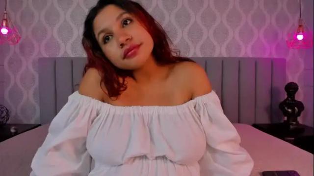 Image 10 of miahjoness_ Stream on Chaturbate on 5 months ago