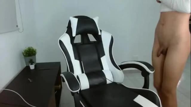 Image 11 of miahott19 Stream on Chaturbate on 12 days ago