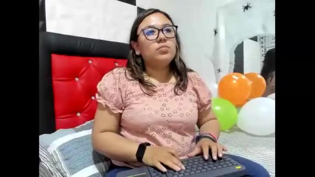 Image 3 of miahsmith_02 Stream on Chaturbate on 24 months ago
