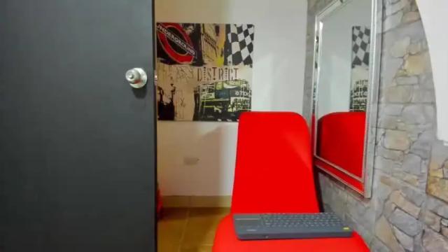 Image 10 of miahsmith_02 Stream on Chaturbate on 24 months ago