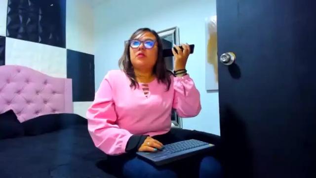 Image 10 of miahsmith_02 Stream on Chaturbate on 22 months ago