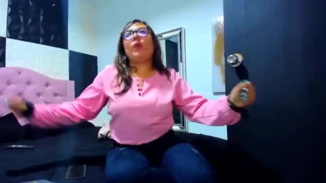 Image 3 of miahsmith_02 Stream on Chaturbate on 22 months ago