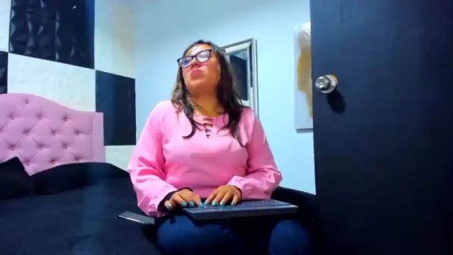 Image 7 of miahsmith_02 Stream on Chaturbate on 22 months ago