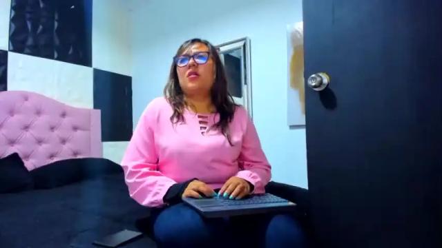 Image 8 of miahsmith_02 Stream on Chaturbate on 22 months ago
