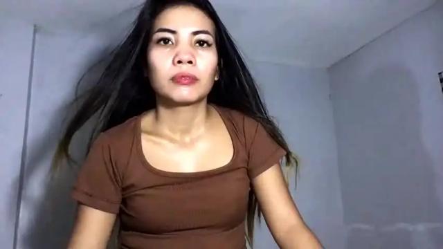 Image 4 of miahwood Stream on Chaturbate on 16 months ago