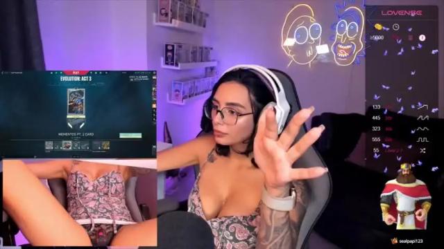 Image 12 of miaink Stream on Chaturbate on 19 months ago