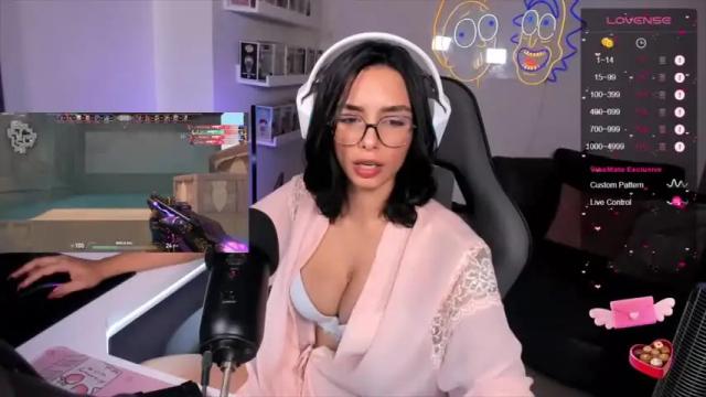 Image 12 of miaink Stream on Chaturbate on 15 months ago