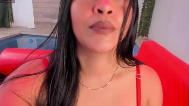 Image 4 of miajonsonn Stream on Chaturbate on 13 days ago