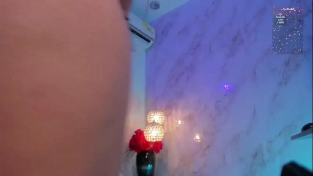 Image 4 of miajonsonn Stream on Chaturbate on 4 days ago