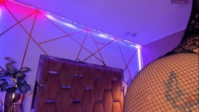 Image 3 of miajonsonn Stream on Chaturbate on 2 months ago