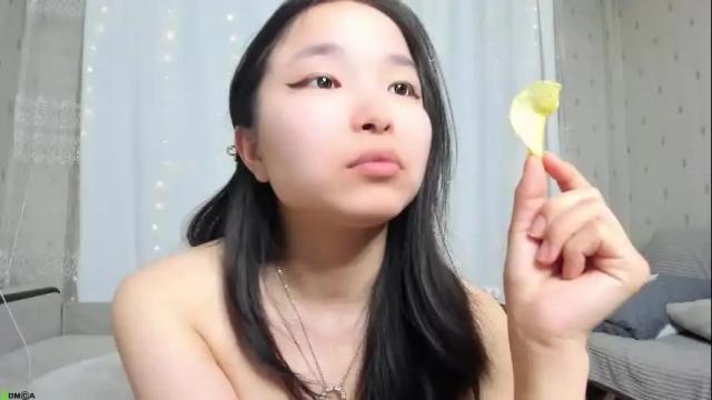 Image 12 of miak1ss Stream on Chaturbate on 1 month ago
