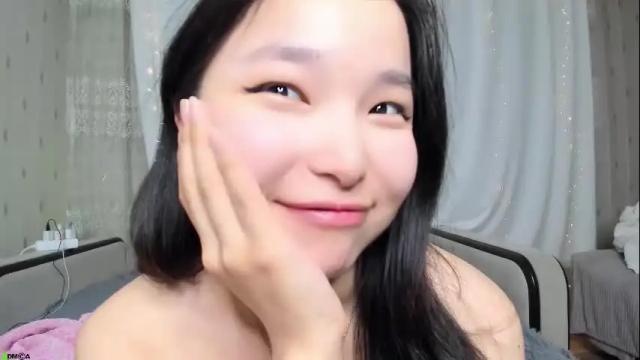 Image 2 of miak1ss Stream on Chaturbate on 1 month ago
