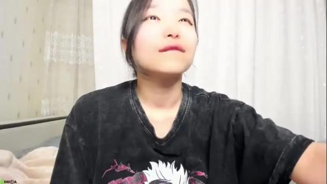 Image 7 of miak1ss Stream on Chaturbate on 8 days ago