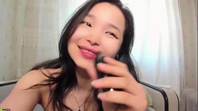 Image 12 of miak1ss Stream on Chaturbate on 4 months ago
