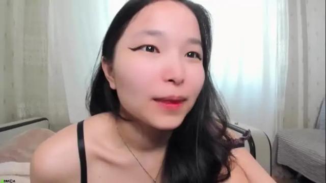 Image 12 of miak1ss Stream on Chaturbate on 3 months ago