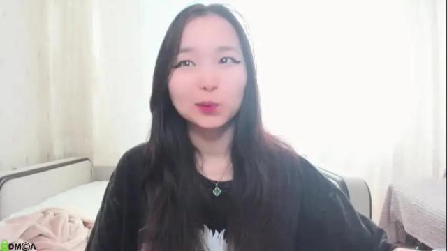 Image 2 of miak1ss Stream on Chaturbate on 2 months ago